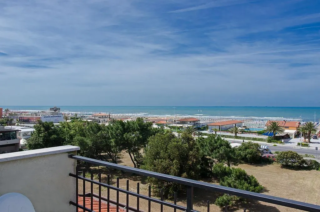 Hotel Montecarlo Lido di Camaiore Italy
