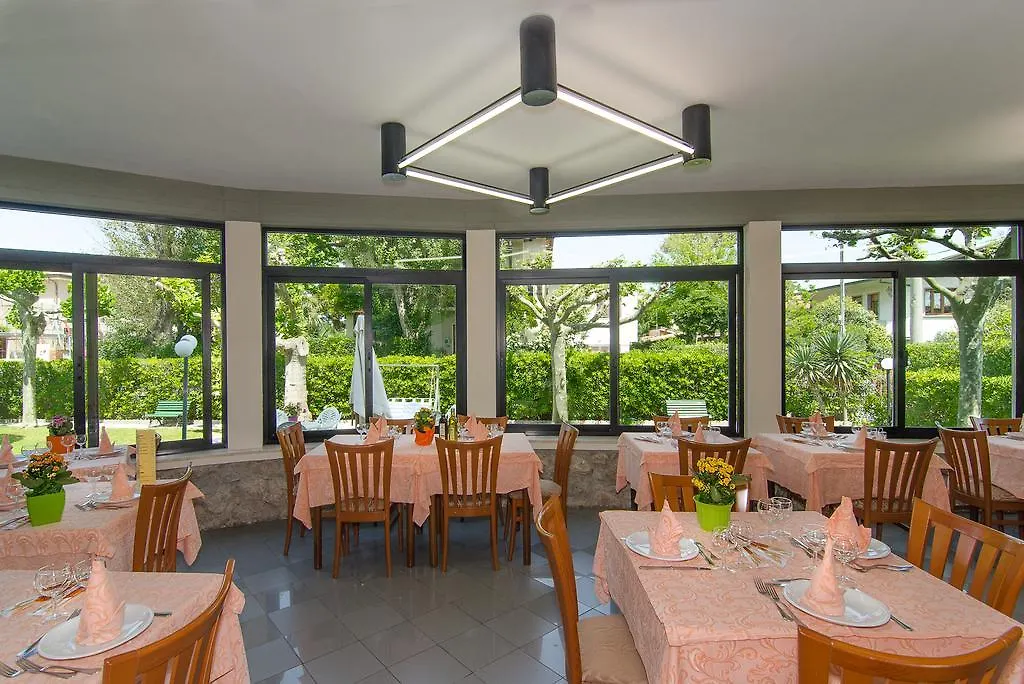 Hotel Montecarlo Lido di Camaiore
